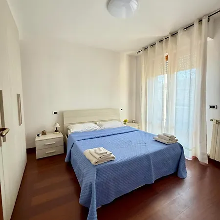 Sogno Di Mezza Estate Rooms E Apartments ホームステイ